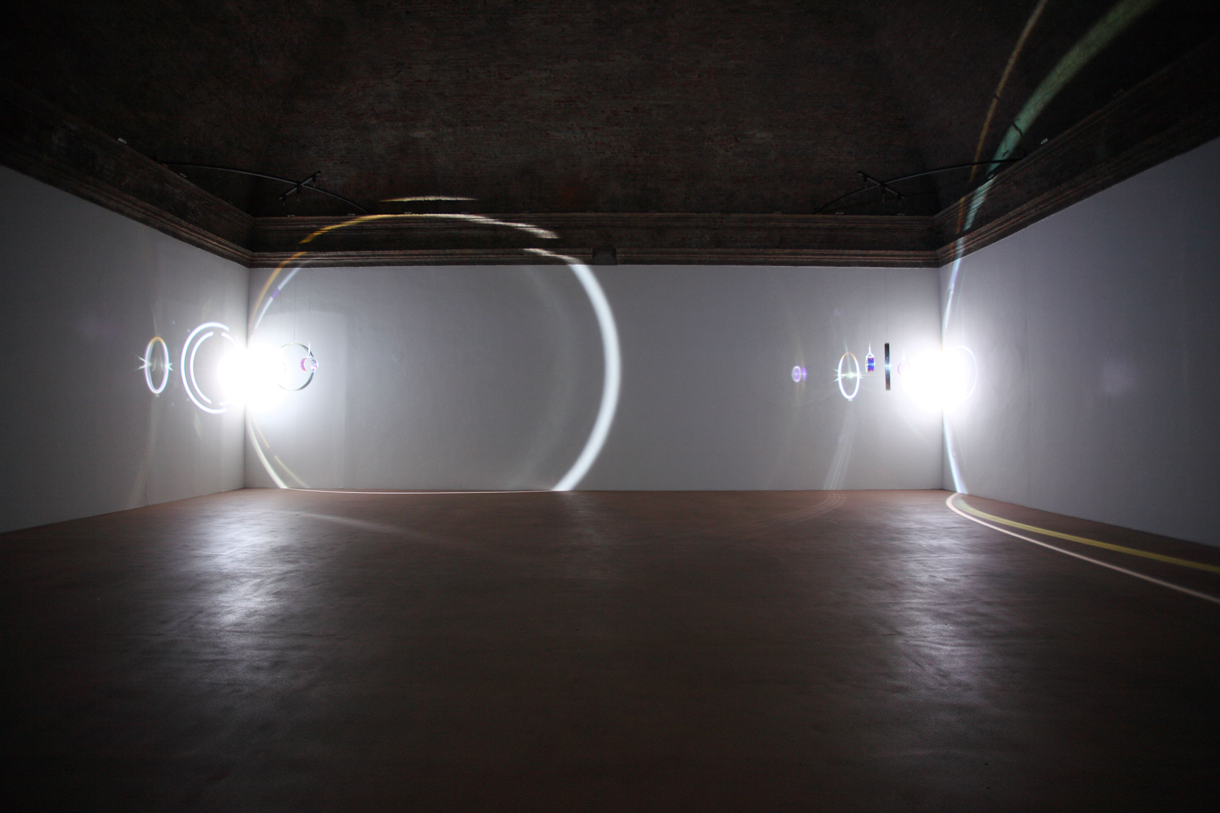 Olafur Eliasson, The sun has no money, 2008